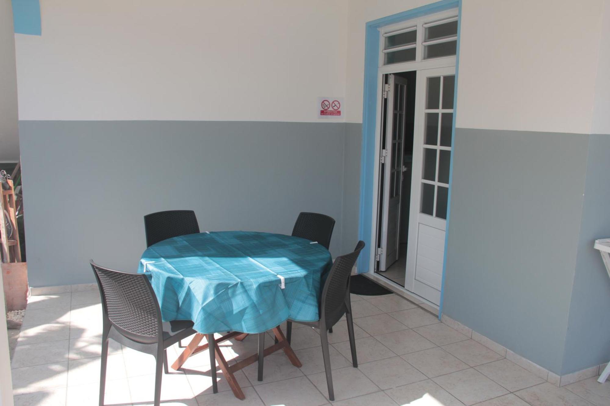 Grand-Bourg  Lambano Studio מראה חיצוני תמונה